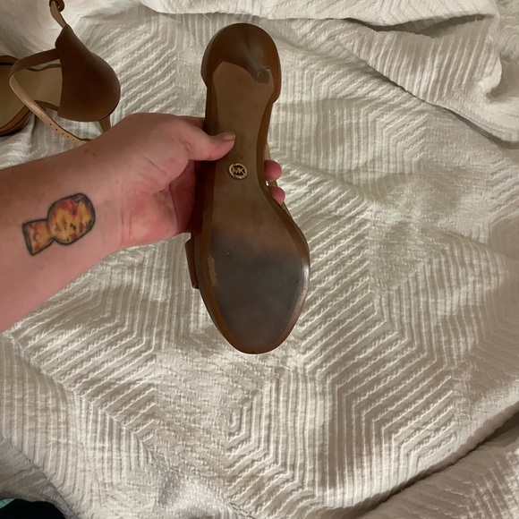 Michael Kors Hutton Sandals - Picture 4 of 4